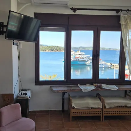 Mamadinas House Allimpanta Amoliani