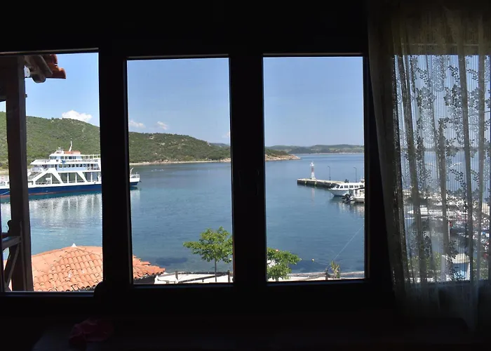 아파트 Mamadinas House Allimpanta